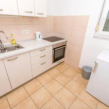 Poljak Apartman Rogoznica
